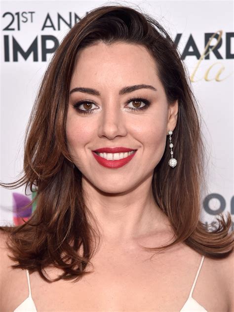 Vídeos porno de Aubrey Plaza desnuda: vídeos porno y。